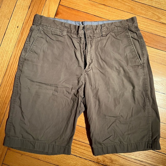 J. Crew Other - J Crew Gray Men’s Shorts size 34W in good condition
